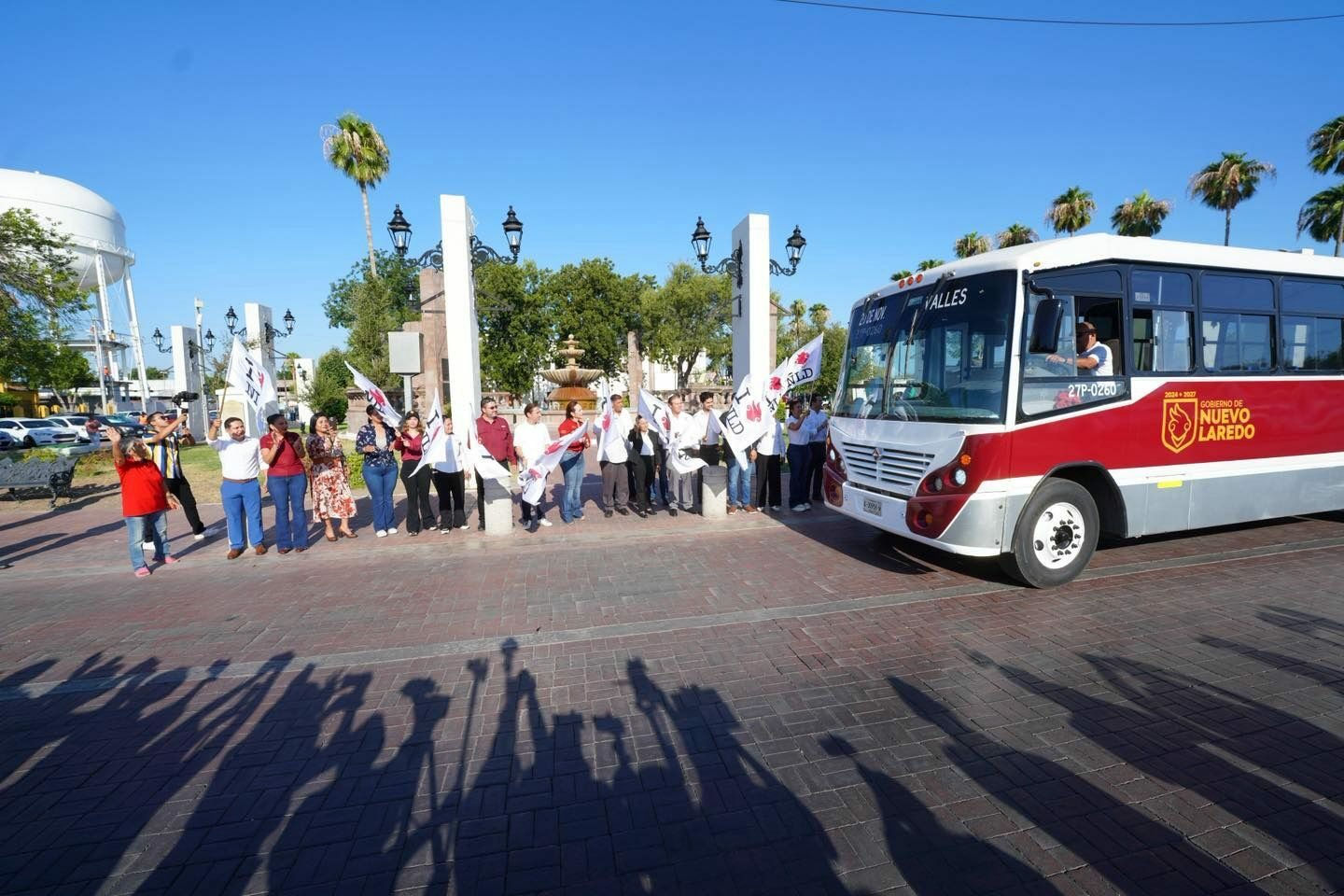 CARMEN LILIA CANTUROSAS MODERNIZA EL TRANSPORTE PÚBLICO Y TRANSFORMA LA MOVILIDAD EN NUEVO LAREDO