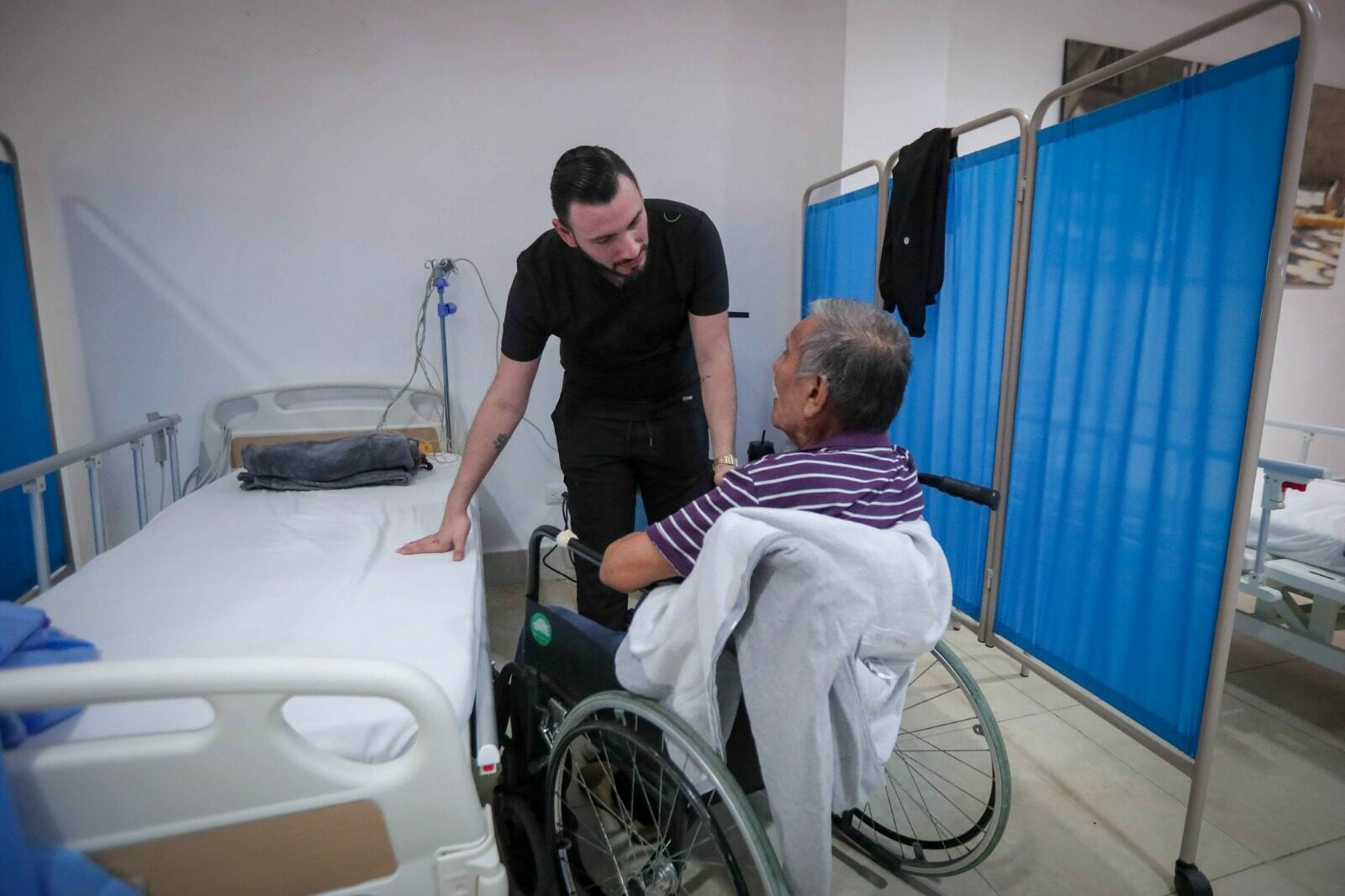 DIF Tamaulipas y Fundación Qishle llevan jornada de salud a la Casa Hogar del Adulto Mayor