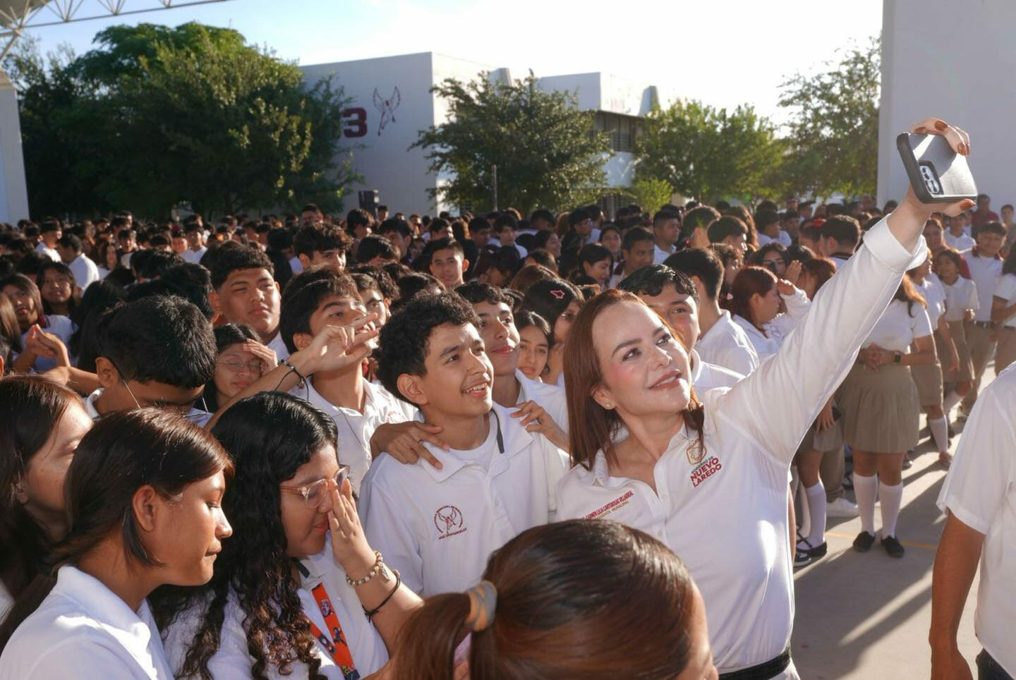 CON LIDERAZGO EDUCATIVO, CARMEN LILIA CANTUROSAS MARCA DIFERENCIA CON APOYOS ESCOLARES; MÁS DE 300 PLANTELES RECIBEN EQUIPO DE MANTENIMIENTO