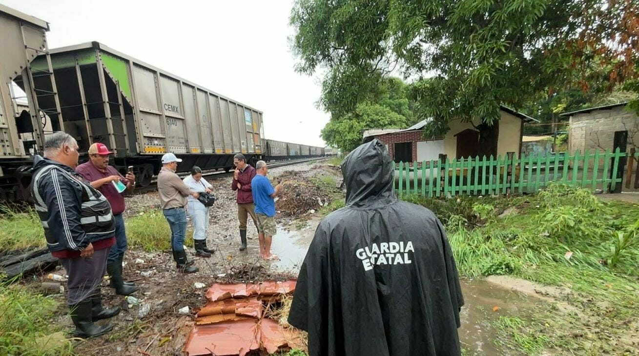 Apoyó Guardia Estatal con traslado a personas en la zona sur