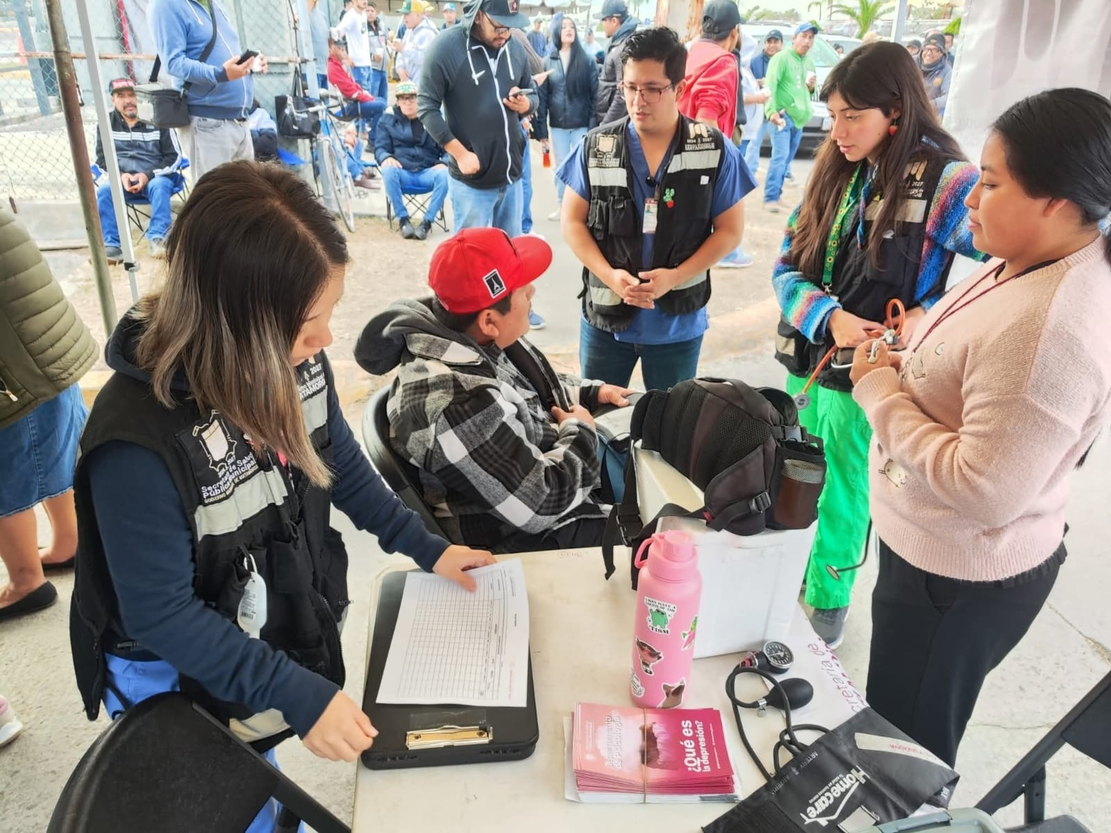 Gobierno de Beto Granados lleva atención médica a trabajadores de Tridonex