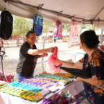 BAZAR “REGRESO A CLASES” REÚNE A FAMILIAS NEOLAREDENSES EN PARQUE VIVEROS