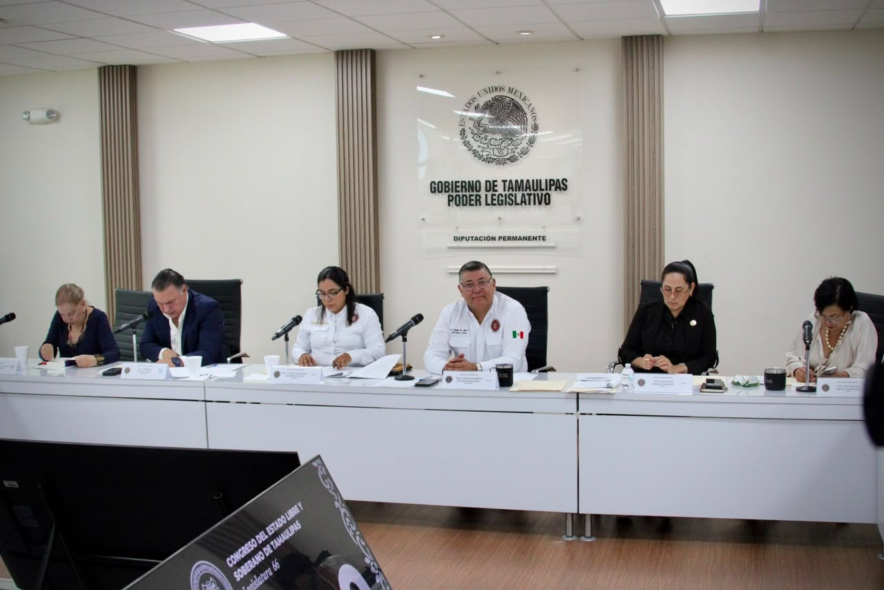 Brindan certeza a estudiantes en procesos de titulación y convocan a Sesión Extraordinaria