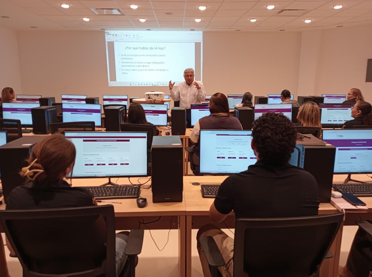 GOBIERNO MUNICIPAL INVITA A CURSO GRATUITO DE INTRODUCCIÓN Y PRÁCTICA DE INTELIGENCIA ARTIFICIAL