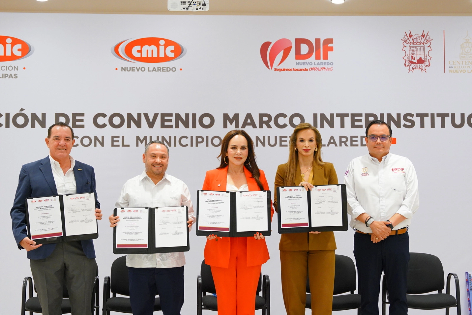 CARMEN LILIA Y CONSTRUCTORES SUMAN ESFUERZOS PARA LLEVAR APOYO A FAMILIAS VULNERABLES DE NUEVO LAREDO