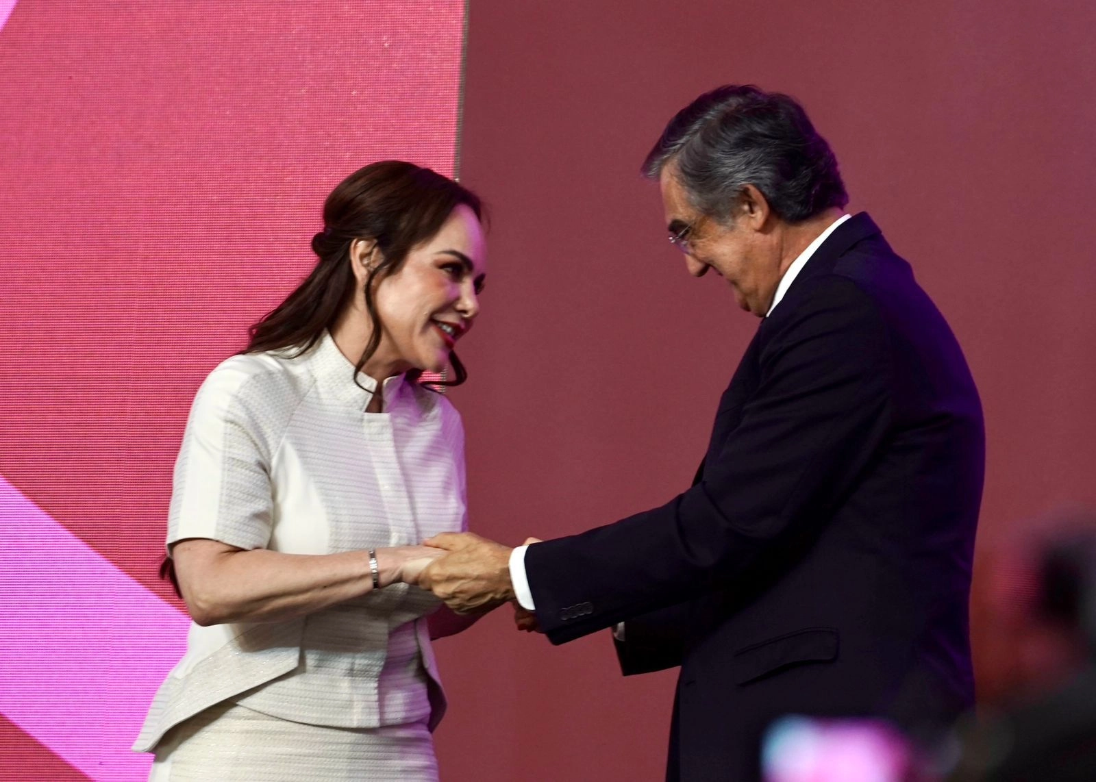 ANTE EL GOBERNADOR Y UNA AMPLIA REPRESENTACIÓN ESTATAL, CARMEN LILIA AFIRMA: NUEVO LAREDO CAMBIÓ