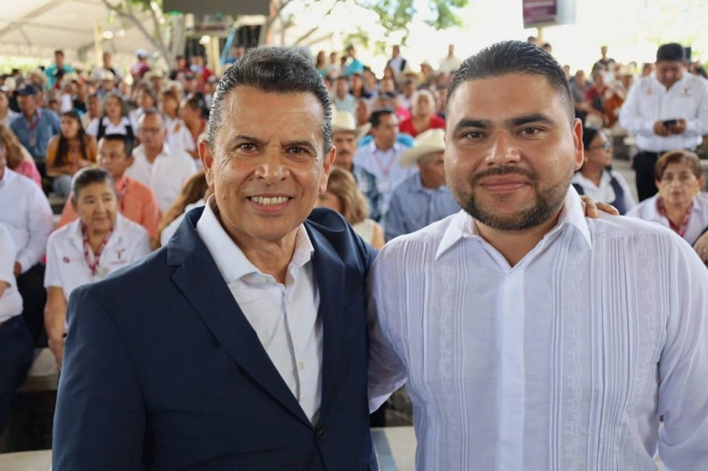 Fortalece Lalo Gattás unidad institucional con alcalde de Jaumave.