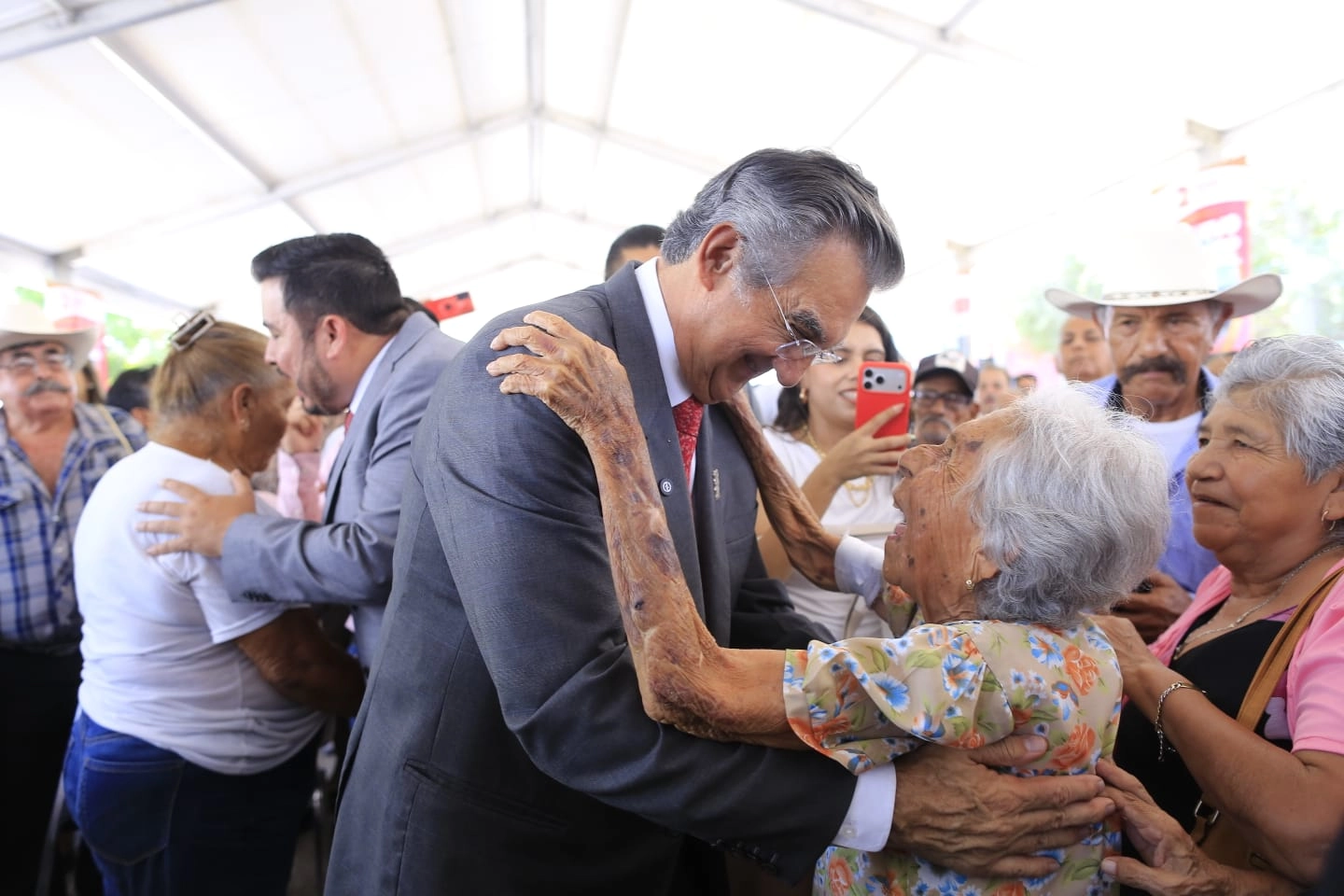 Beto Granados convoca a artistas para intervenir calles por Maratón Bicentenario