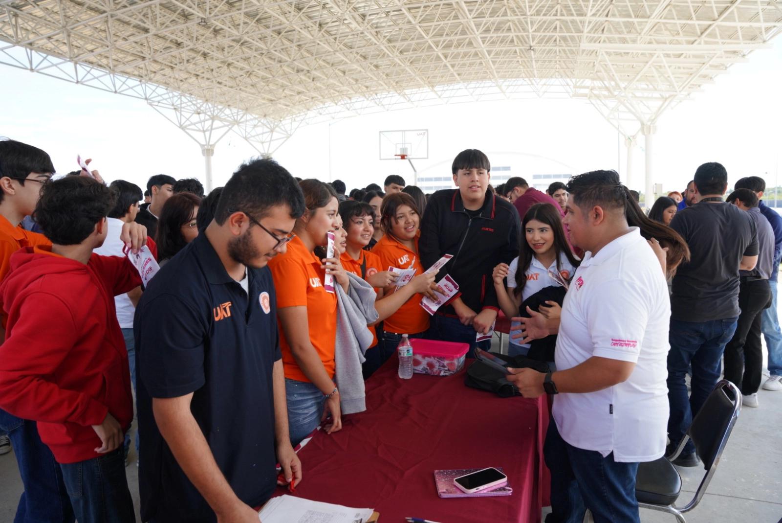 LLEVA IMJUVE BRIGADA “CONTACTO JOVEN” A PREPARATORIA UAT; ACERCA OPORTUNIDADES, DEPORTE Y PREVENCIÓN A ESTUDIANTES
