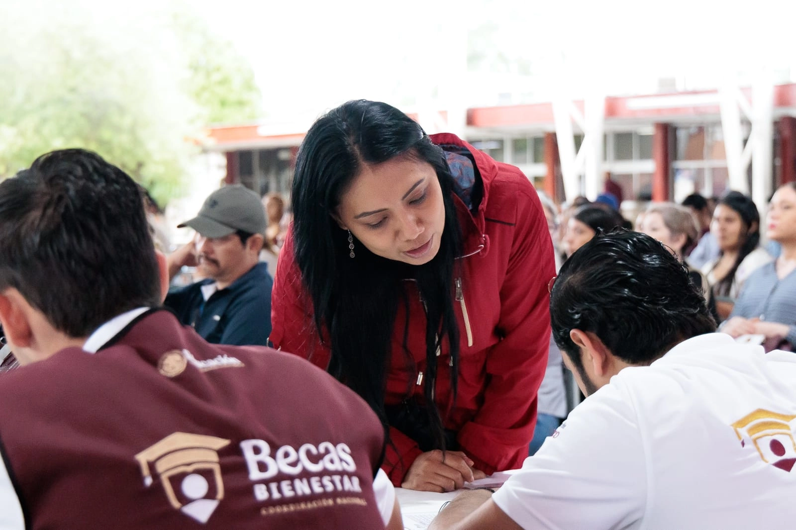 Preside el alcalde Lalo Gattás asamblea informativa de beca Rita Cetina.