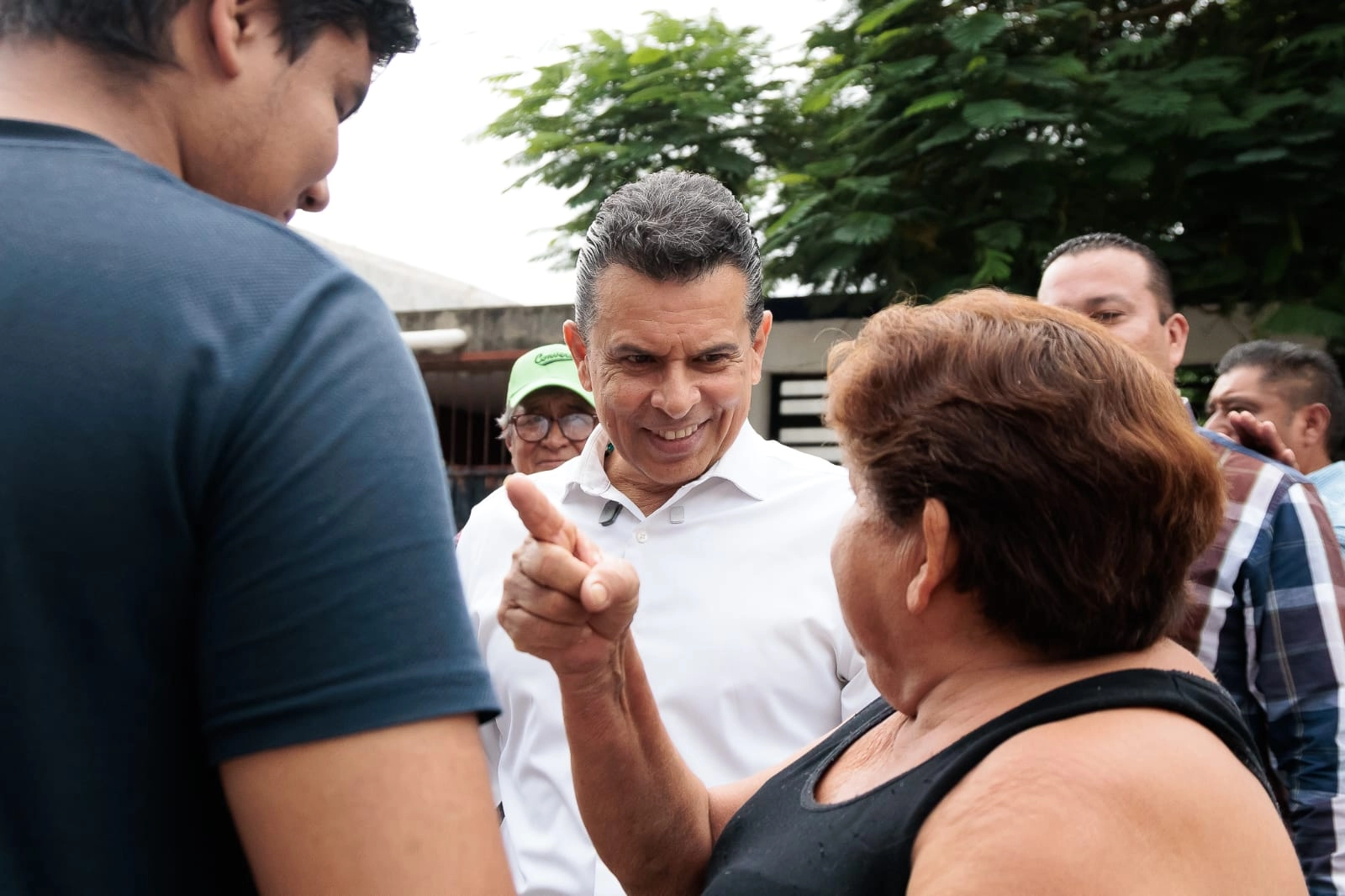 Entrega alcalde Lalo Gattás una obra más de pavimentación en la colonia México