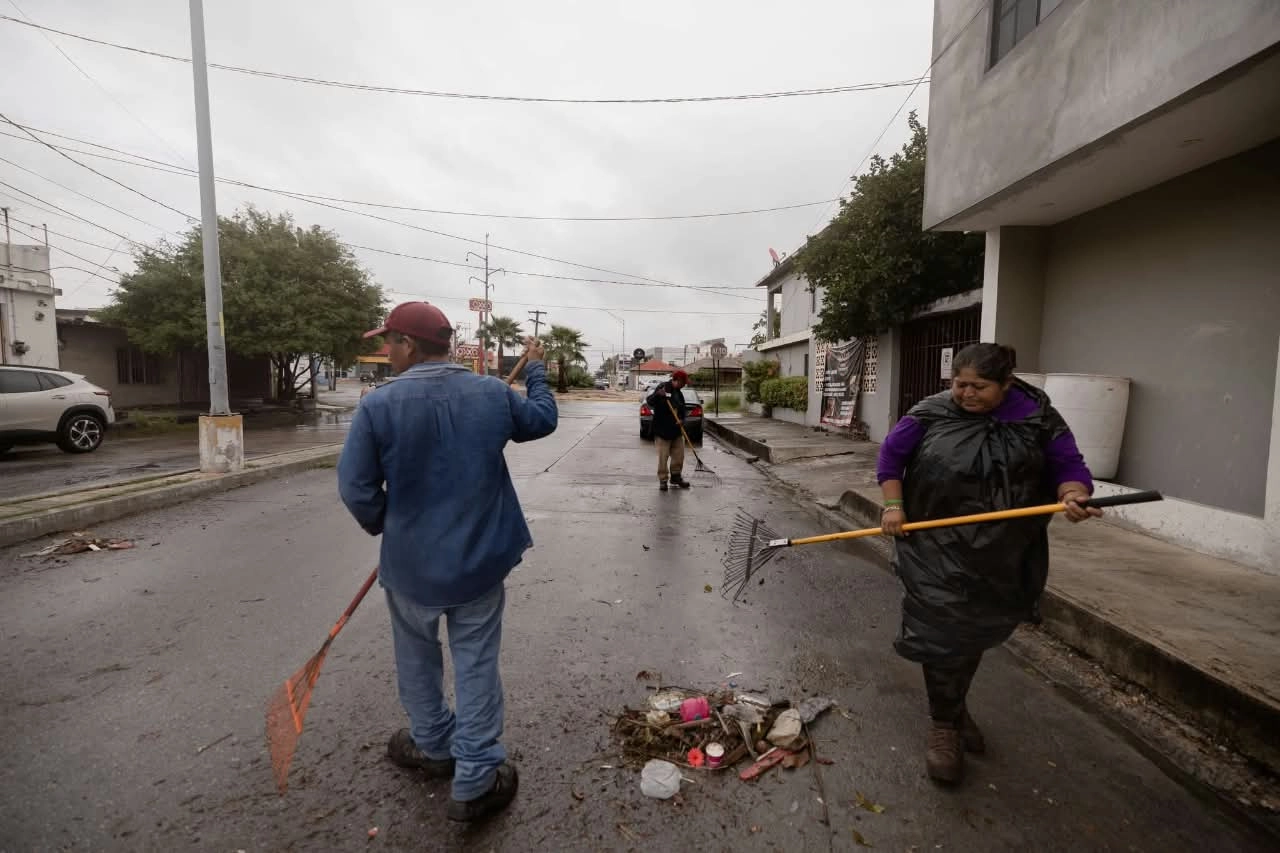 Beto Granados acelera maniobras de desagüe y reduce niveles de inundación en Matamoros